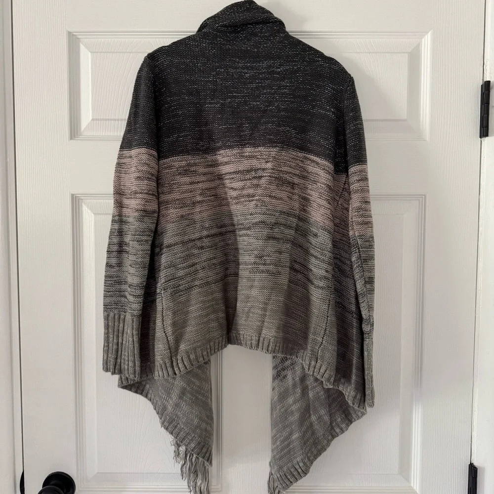 Knox Rose Fringe Open Front Boho Kimono Cardigan Gray/Pink Sparkle Silver Thread